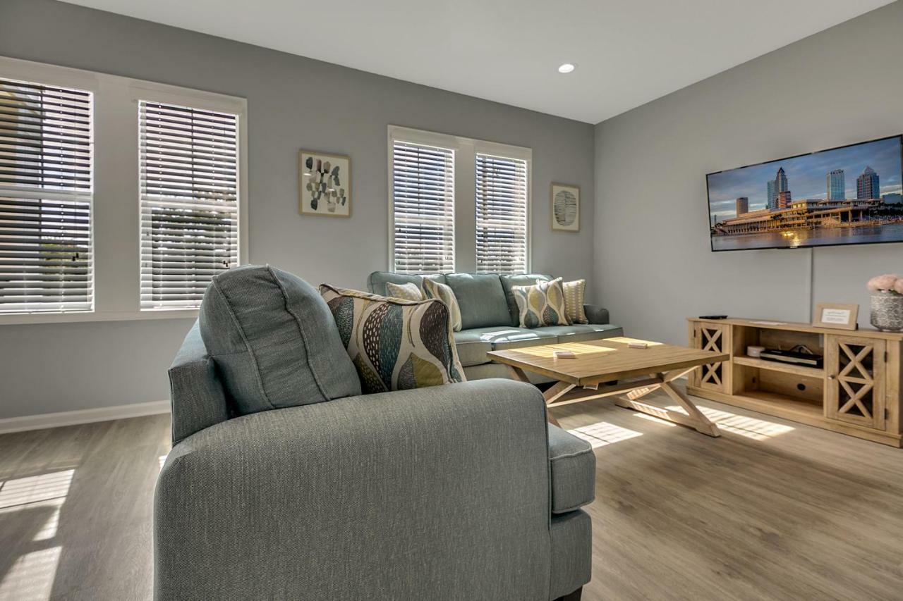New 3/2 Duplex Minutes From Heart Of -unit B Apartamento Tampa