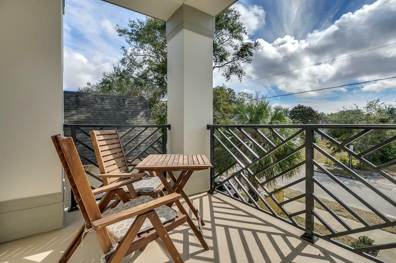 New 3/2 Duplex Minutes From Heart Of -unit B * Tampa